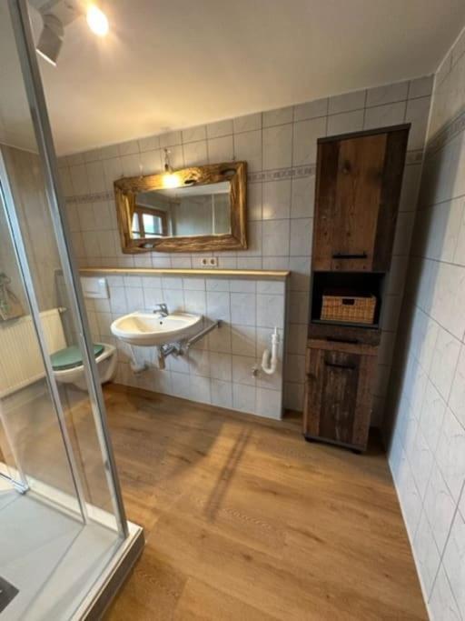 Charmante Farbenfrohe Wohnung Fuer Zwei Фишбахау Экстерьер фото